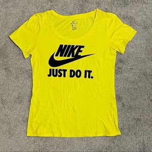 Nike short sleeve athletic tee